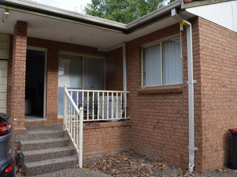 4/35 PRAIRIE VALE ROAD, Bankstown NSW 2200