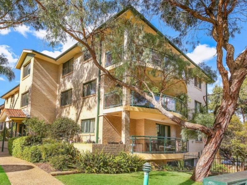 17/19-25 Sir Joseph Banks Street, Bankstown NSW 2200