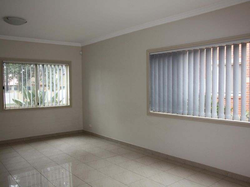 1/14 Hishion Place, Georges Hall NSW 2198