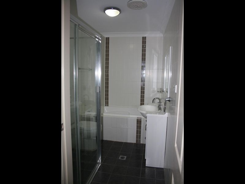 1/14 Hishion Place, Georges Hall NSW 2198