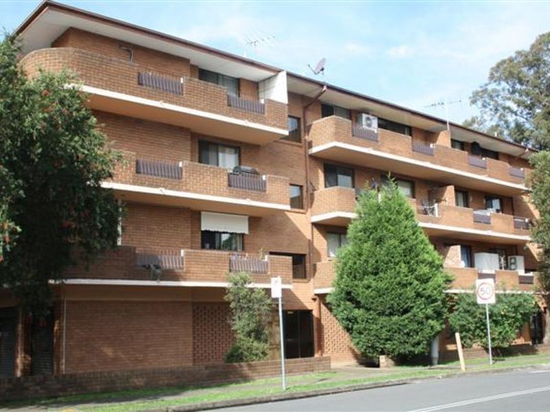 Unit 7/118 Wattle Avenue, Carramar NSW 2163