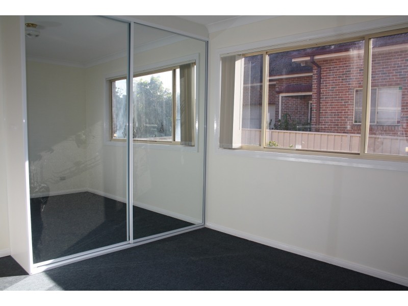 Villa 3/33 SIMMAT AVENUE, Condell Park NSW 2200