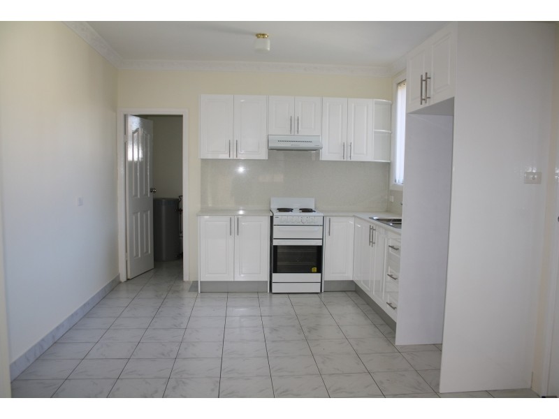 Villa 3/33 SIMMAT AVENUE, Condell Park NSW 2200