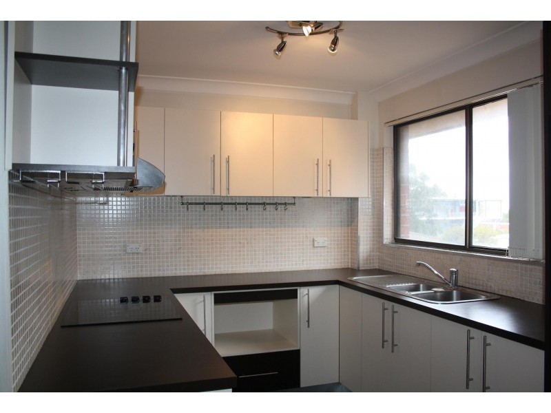15/125 MEREDITH STREET, Bankstown NSW 2200