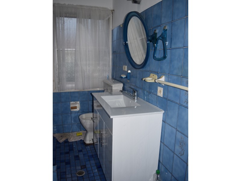 40 KOALA ROAD, Greenacre NSW 2190