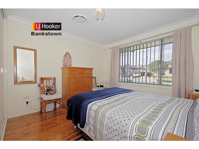 48 Oak Drive, Georges Hall NSW 2198