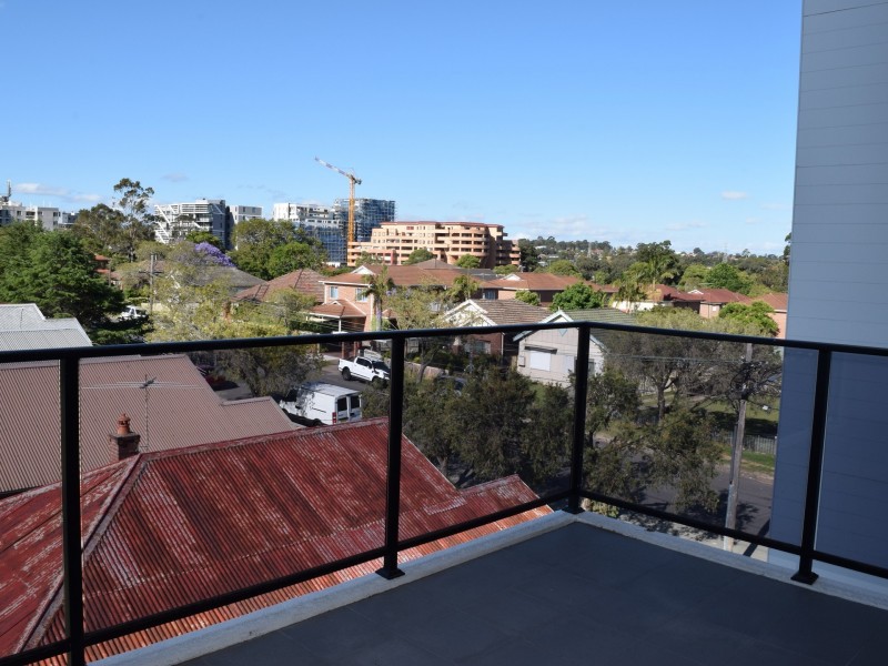 305/21-25 Leonard Street, Bankstown NSW 2200