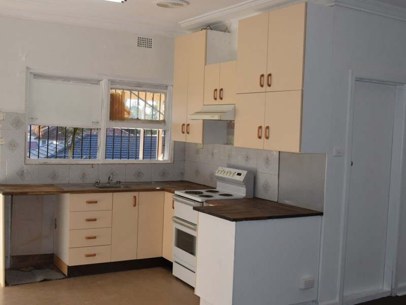 1/42 ANDERSON ROAD, Panania NSW 2213