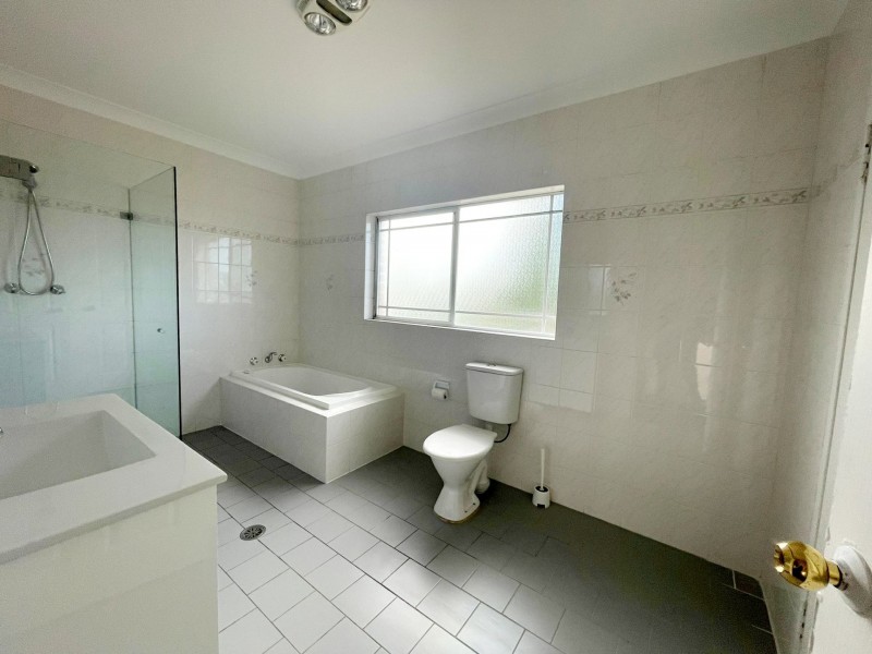 1/855A PUNCHBOWL ROAD, Punchbowl NSW 2196