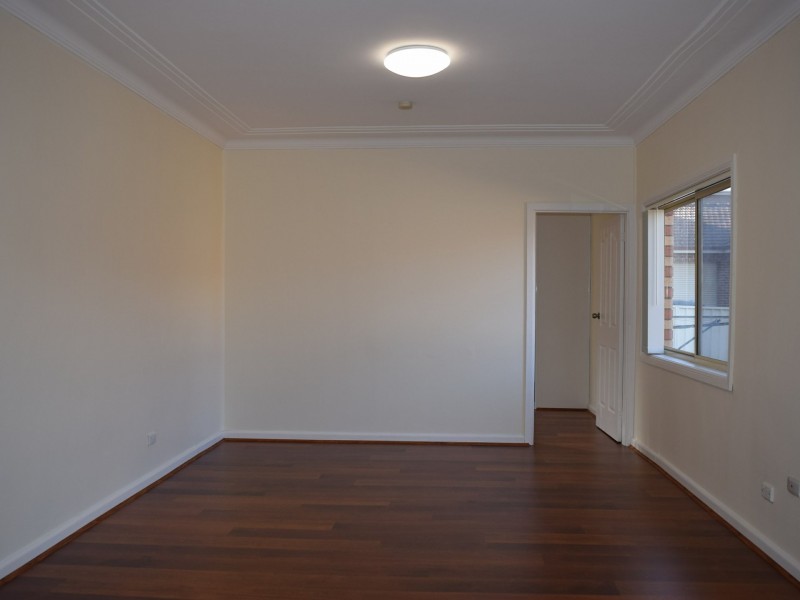 1/33 SIMMAT AVENUE, Condell Park NSW 2200