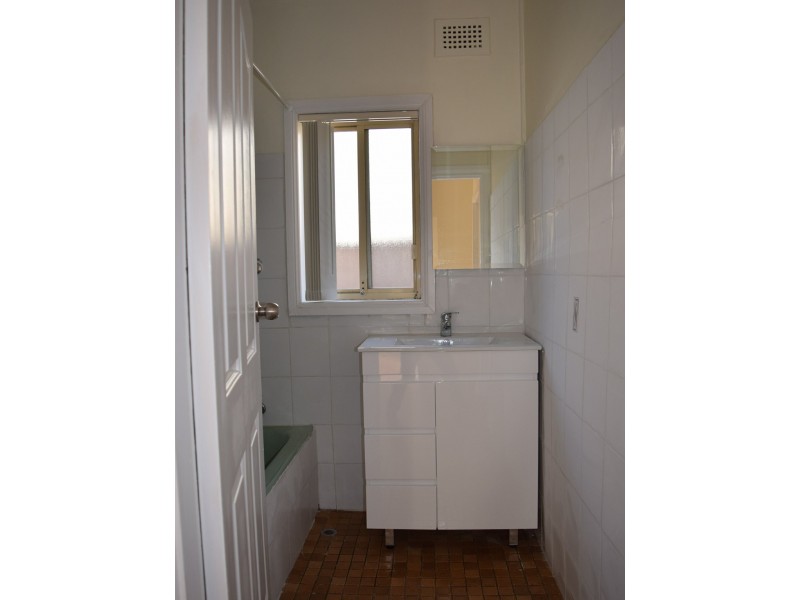 1/33 SIMMAT AVENUE, Condell Park NSW 2200