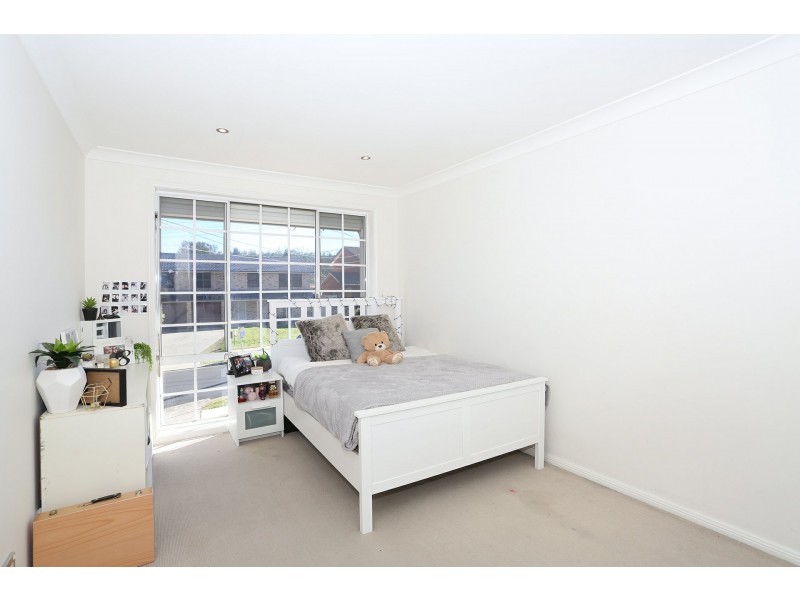 24 Kurrajong Rd, Greystanes NSW 2145