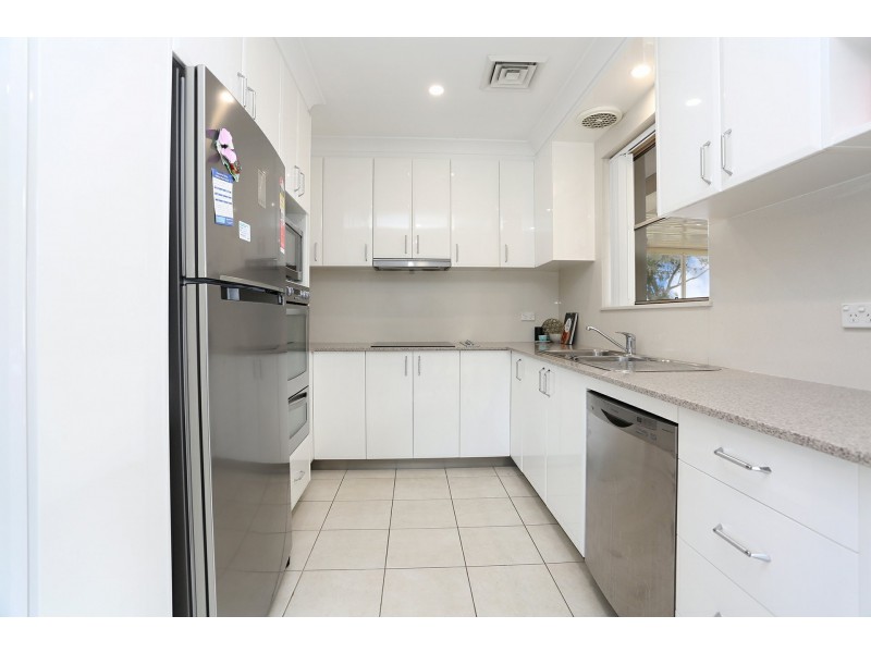 2B Birdwood Rd, Georges Hall NSW 2198