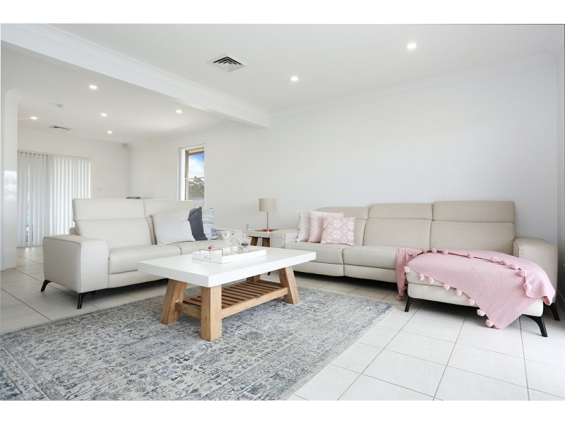 2B Birdwood Rd, Georges Hall NSW 2198