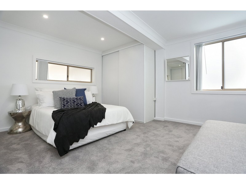 2B Birdwood Rd, Georges Hall NSW 2198