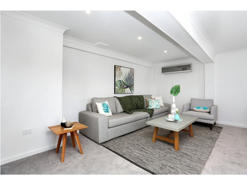 2B Birdwood Rd, Georges Hall NSW 2198