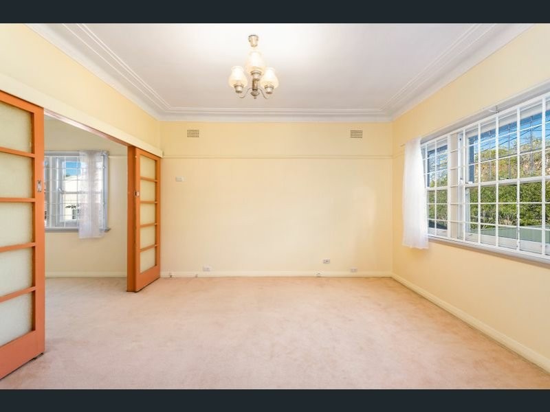 8 Birdsall Ave, Condell Park NSW 2200