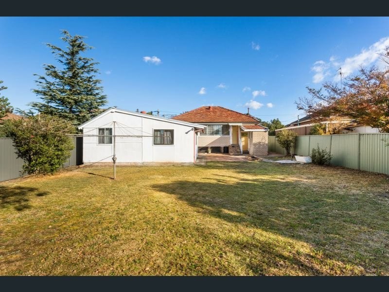 8 Birdsall Ave, Condell Park NSW 2200