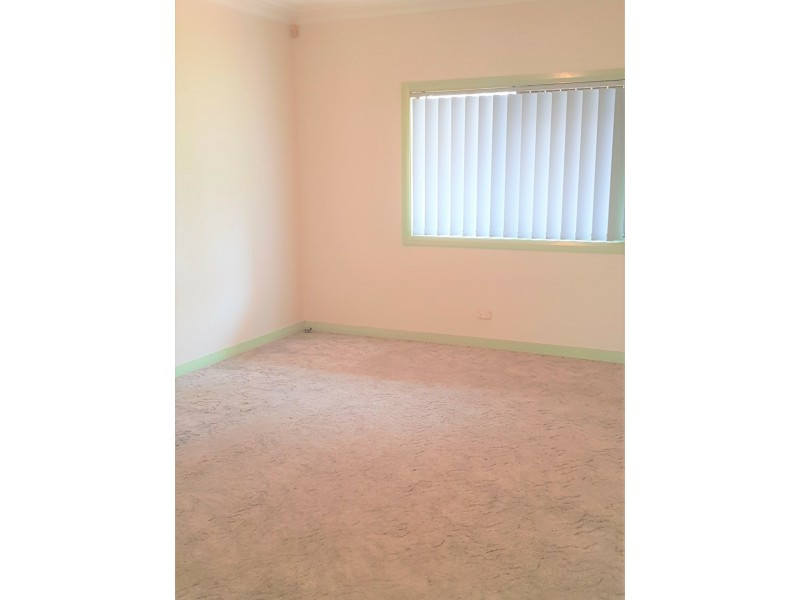 19 Lehn Road, East Hills NSW 2213