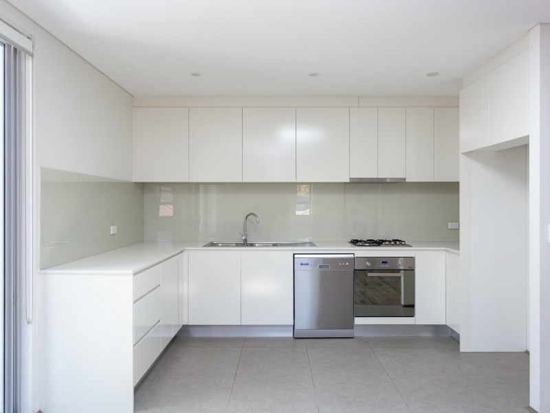 Unit 16/50-52 Lawrence Street, Peakhurst NSW 2210