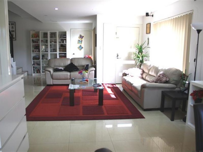 1/179 Mimosa Rd, Greenacre NSW 2190