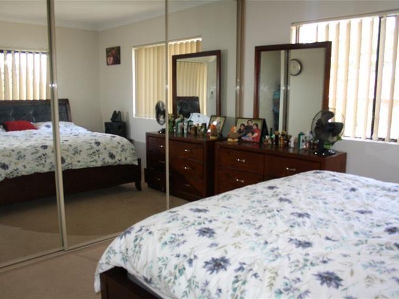 1/179 Mimosa Rd, Greenacre NSW 2190