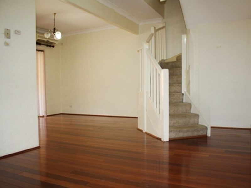 19/135 Rex Rd, Georges Hall NSW 2198