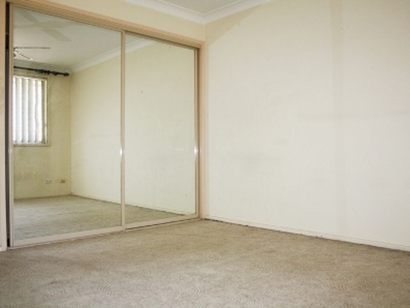 19/135 Rex Rd, Georges Hall NSW 2198