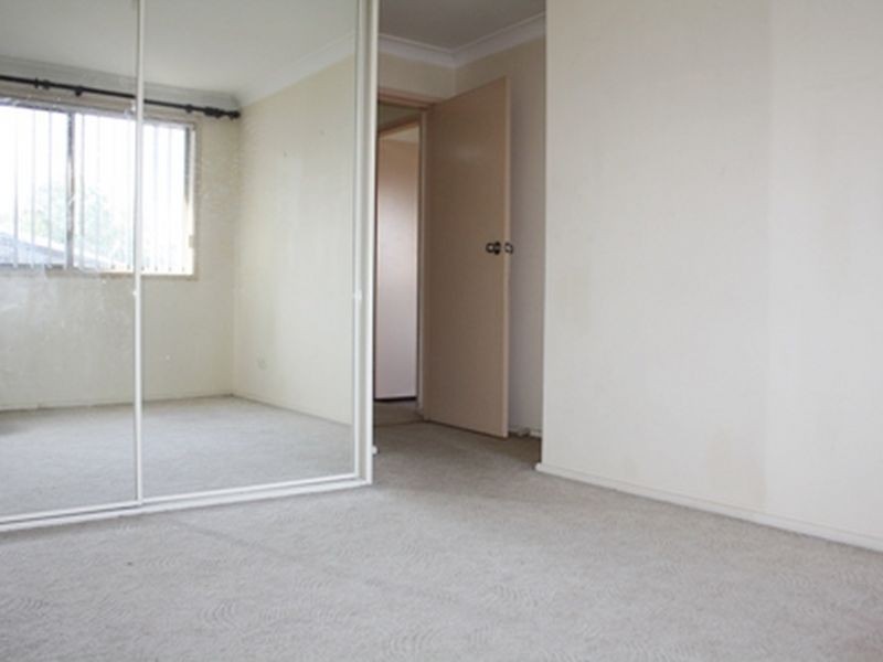 19/135 Rex Rd, Georges Hall NSW 2198