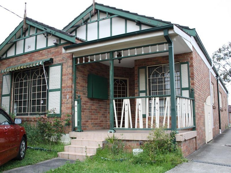 24 PRINGLE AVE, Bankstown NSW 2200