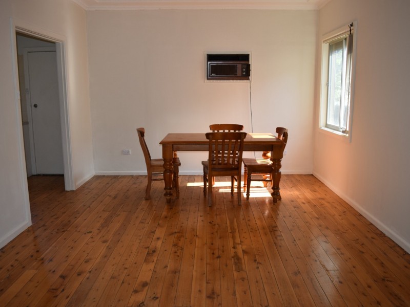 37 Endeavour Road, Georges Hall NSW 2198