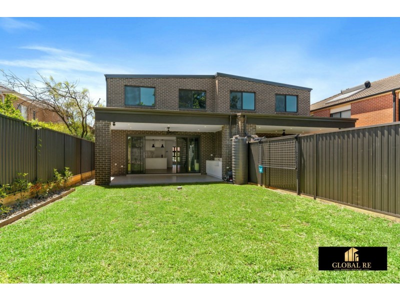 2B Stretham Avenue, Picnic Point NSW 2213