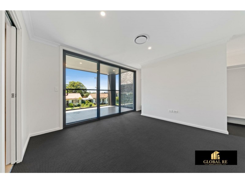 2B Stretham Avenue, Picnic Point NSW 2213
