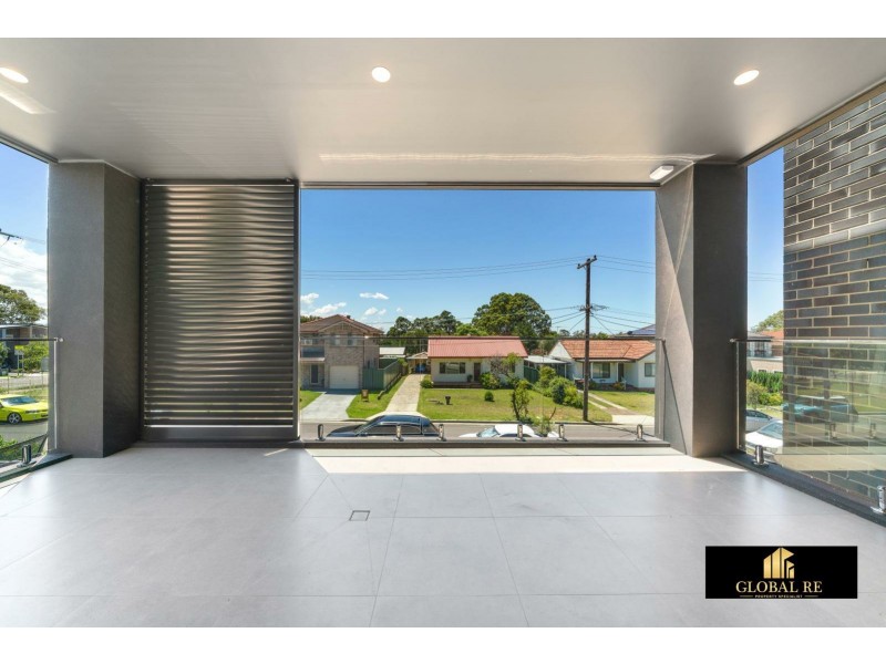 2B Stretham Avenue, Picnic Point NSW 2213