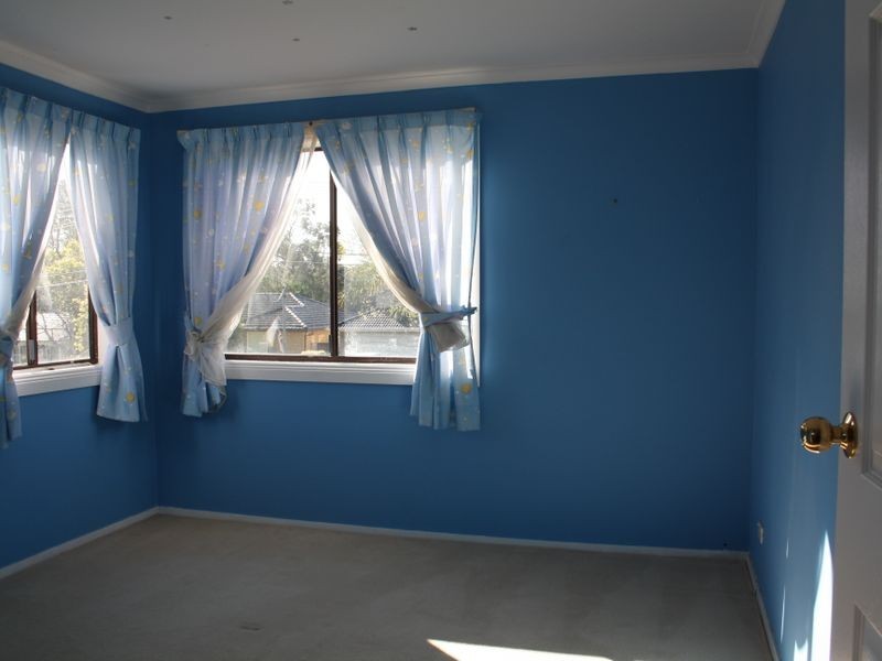 16 DENMAN RD, Georges Hall NSW 2198