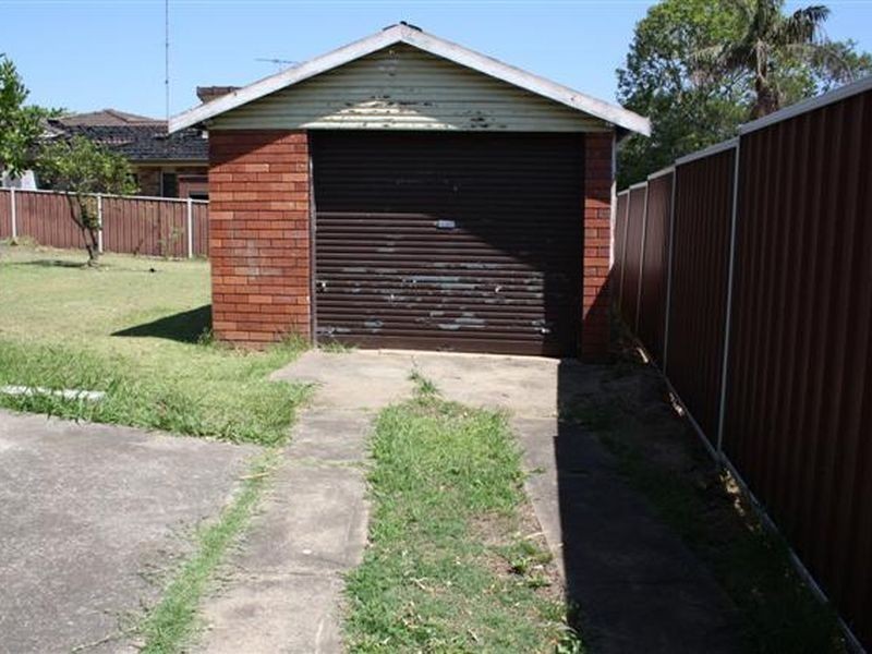 133 Flinders Road, Georges Hall NSW 2198