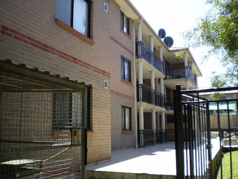 12/5-7 CARMEN STREET, Bankstown NSW 2200