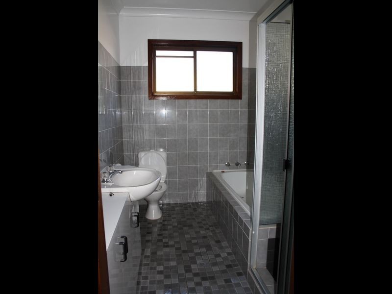 11 Lorando Ave, Sefton NSW 2162