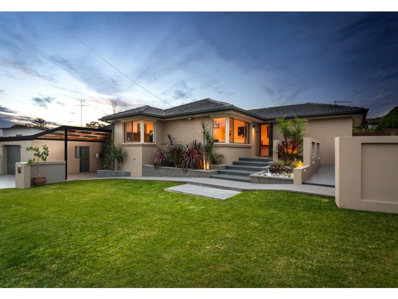 1 Briar Place, Georges Hall NSW 2198