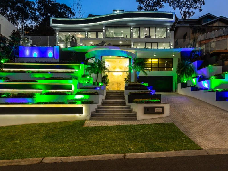 10 McPherson Place, Illawong NSW 2234