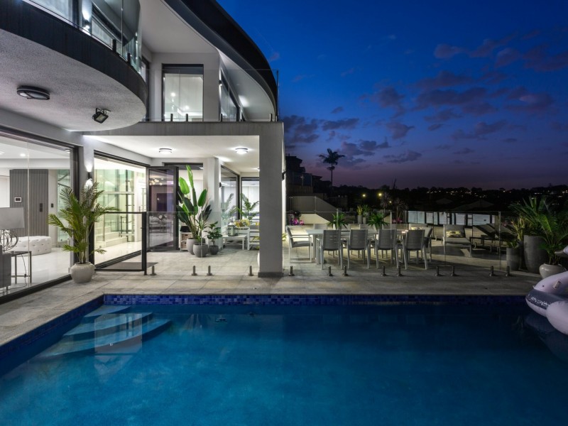 10 McPherson Place, Illawong NSW 2234