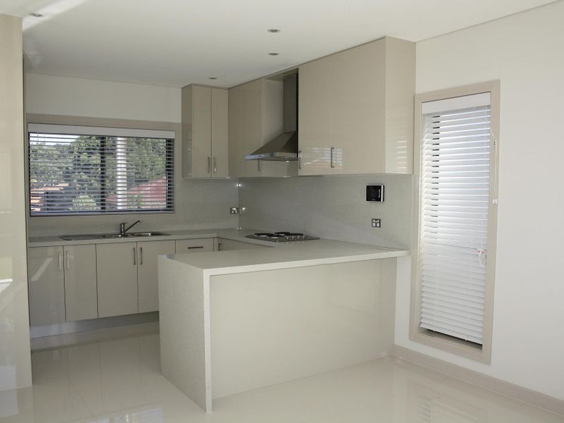 4 JOYCE AVE, Picnic Point NSW 2213