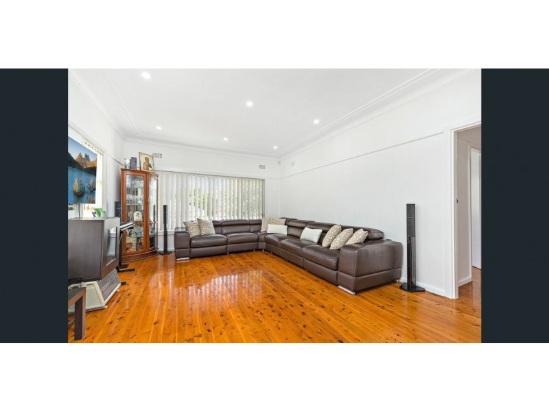 1A Buckland Street, Greenacre NSW 2190