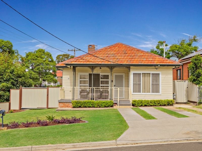 1A Buckland Street, Greenacre NSW 2190