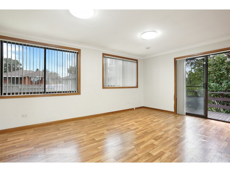 25 Ayres Crescent, Georges Hall NSW 2198