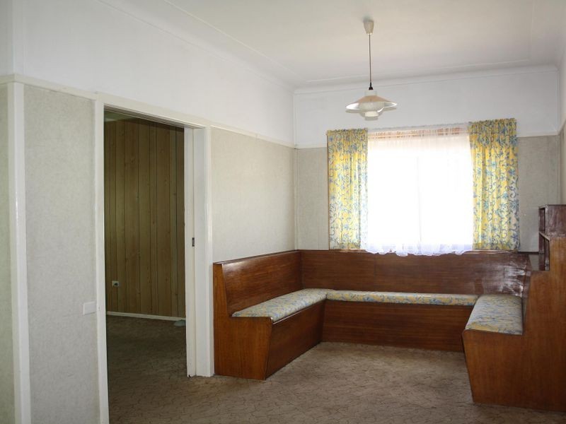 8 Woods Road, Sefton NSW 2162