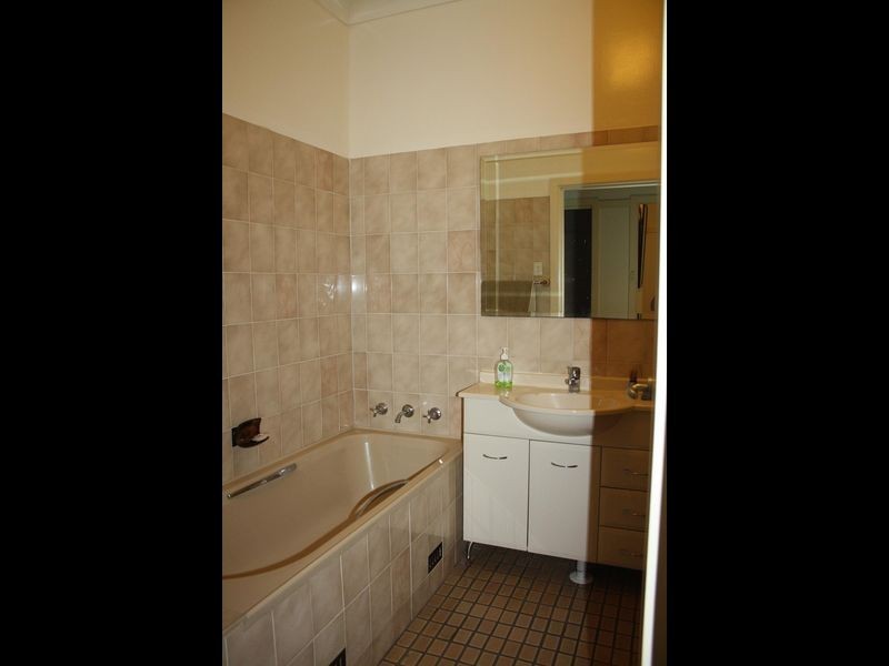 122 Maiden Street, Greenacre NSW 2190