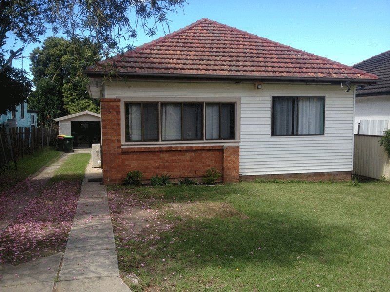 15 Abel Street, Greenacre NSW 2190