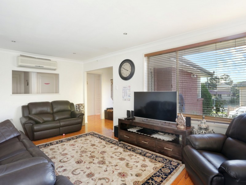 2 Dell Place, Georges Hall NSW 2198