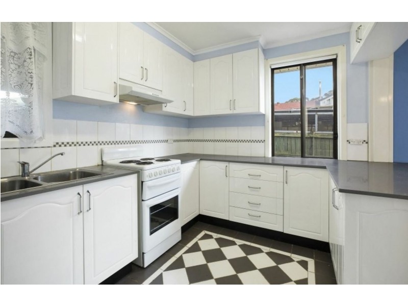 28 West Street, Lurnea NSW 2170